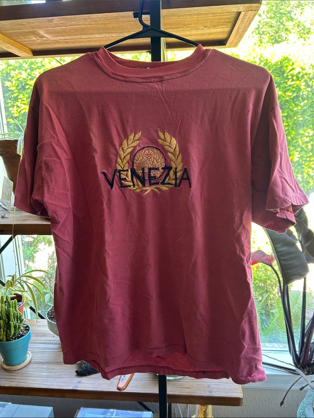 Venezia Embroidered Men's T-Shirt - Dusty Rose